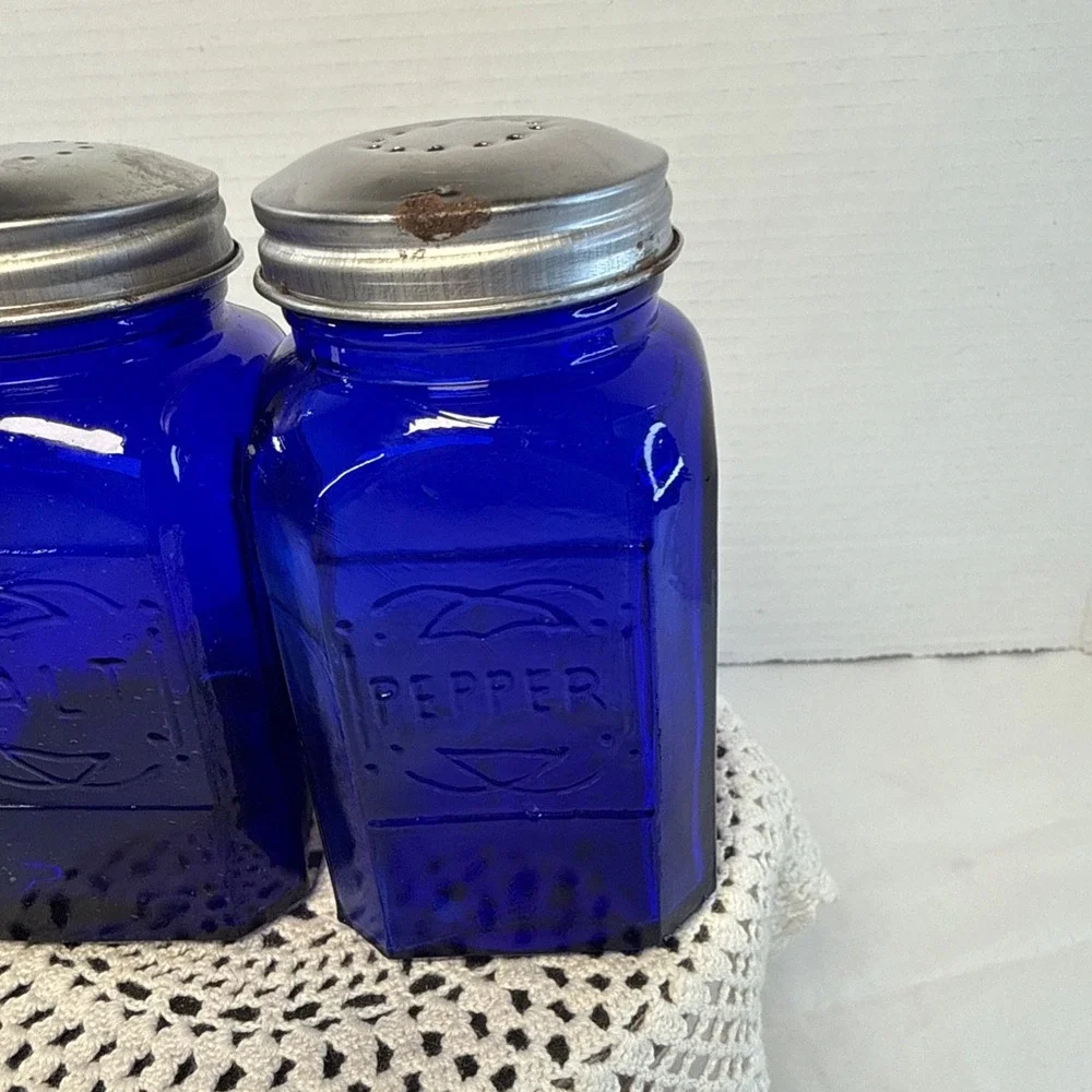 Vtg COBALT BLUE Glass Range SALT & PEPPER Square Shaker Set Art Deco w Holder